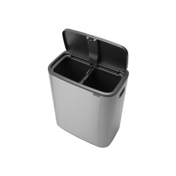 Coș de gunoi argintiu mat de reciclat/cu senzori de atingere din oțel 60 l Bo Touch Bin – Brabantia Coș de gunoi argintiu mat de reciclat/cu senzori de atingere din oțel 60 l Bo Touch Bin – Brabantia