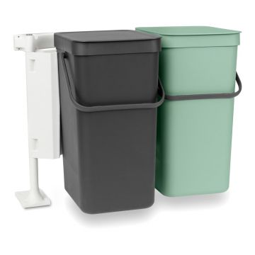 Coș de gunoi verde mentă/gri închis de reciclat/ încorporat din plastic 32 l Sort & Go – Brabantia Coș de gunoi verde mentă/gri închis de reciclat/ încorporat din plastic 32 l Sort & Go – Brabantia